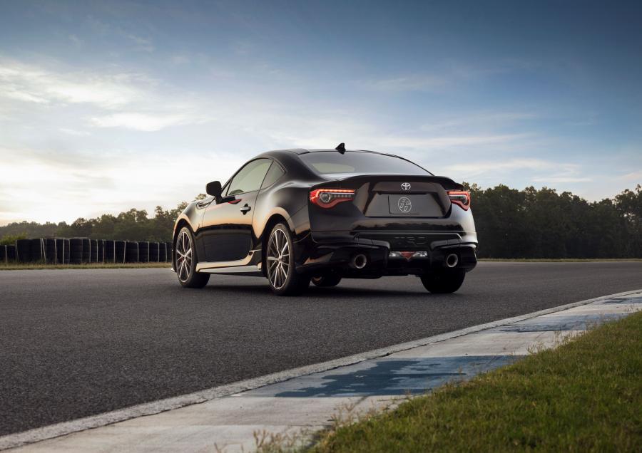  Toyota GT 86 TRD Special Edition 2018 года  (NA) (фото 14 из 40)